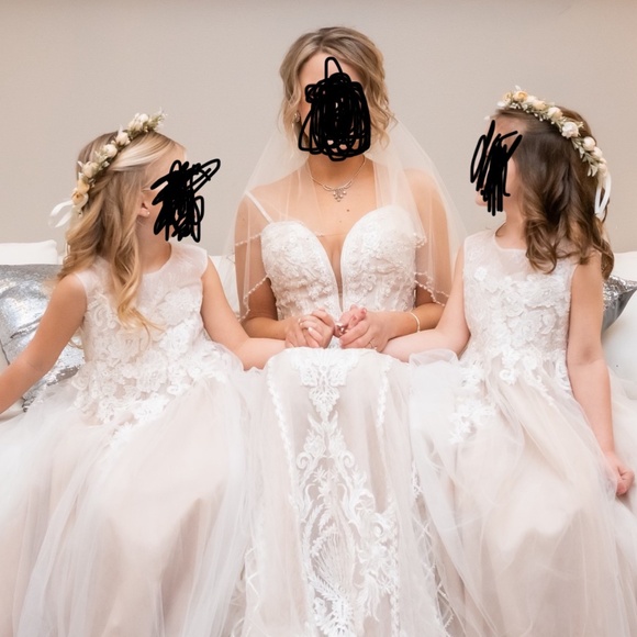 2 flower girl dresses: price is PER dress - Picture 1 of 3